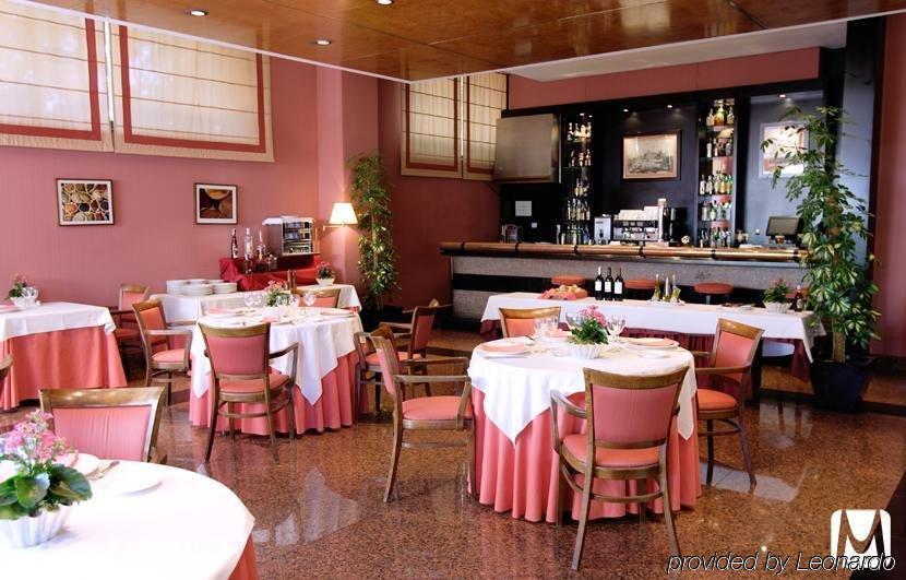 Hotel La Moraleja Alcobendas Restauracja zdjęcie